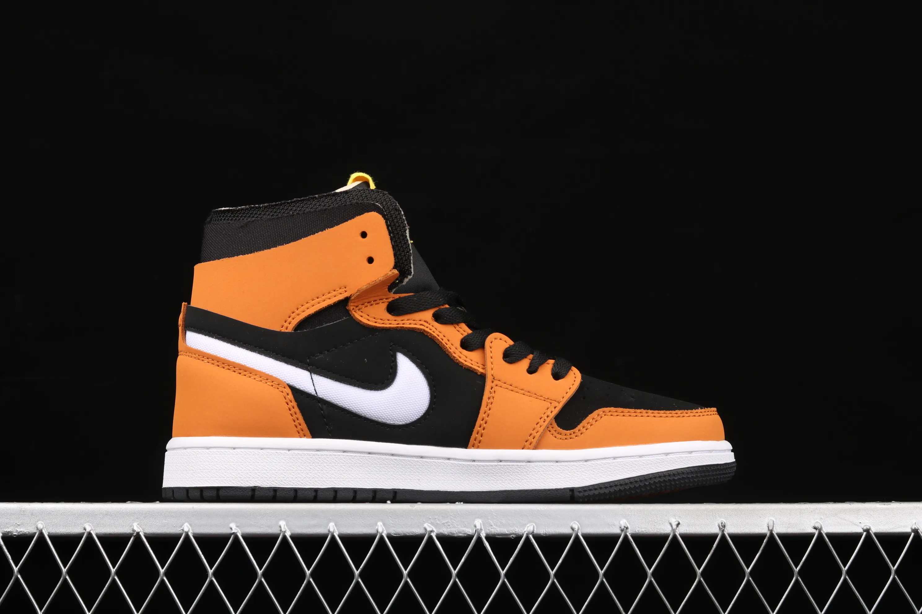 All categories Air Jordan Jordan series basketball shoes Air Jordan 1 High P version Air Air Jordan 1 High Zoom AJ1 Joe 1 black wheat color CT0978-002